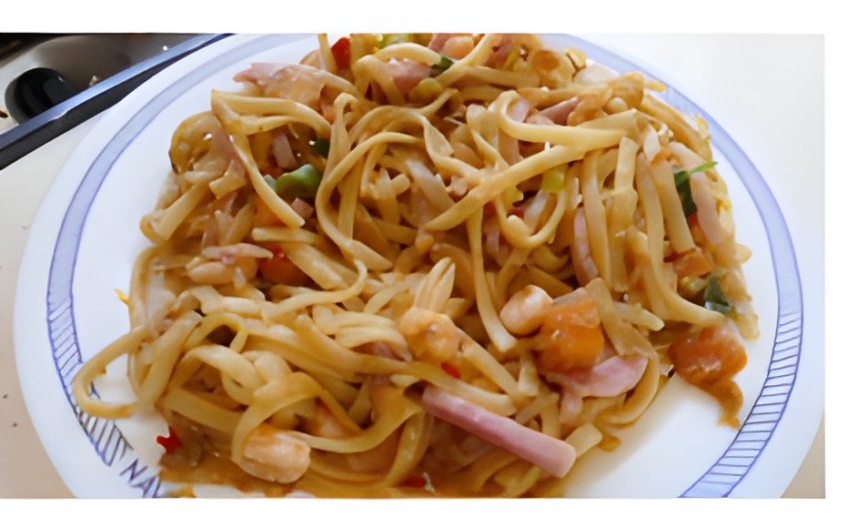 Simpele, smakelijke bami zonder pakjes of zakjes.