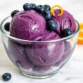 Sorbet van bosbessen en sinaasappel