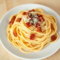 Spaghetti met eieren, bacon en room