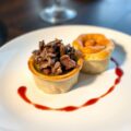 Taartje van hazebout met een soufflé van bruine bo