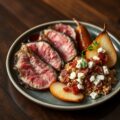 Tagliata van rendier, peren in wijn, crumble met spek en geitenkaas
