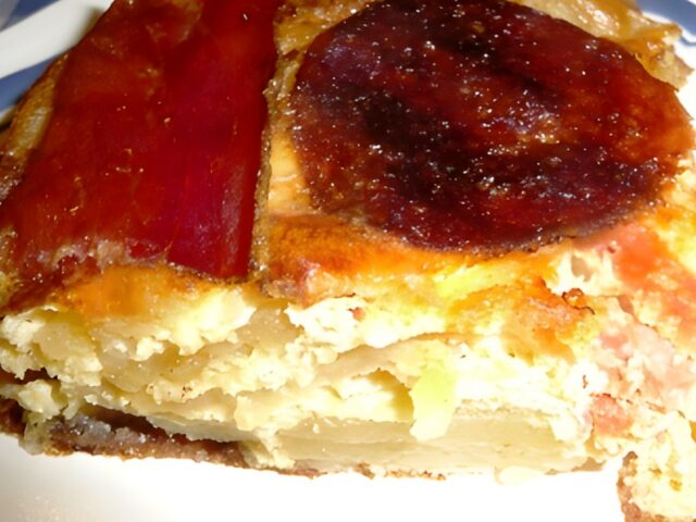 Tapas: Tortilla met Serrano ham en Chorizo