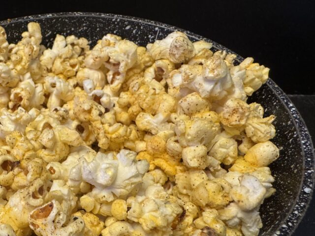 Zoet-zoute paprikapopcorn