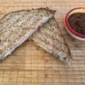 Pittige kaastosti met tomaat en jalapeño