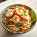 Thaise noedelsalade met garnalen