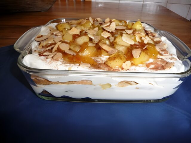 Tiramisu met appel en rozijnen