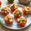 Tomaatjes gevuld met avocado en hollandse garnalen