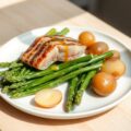 Tonijn met asperges en nieuwe aardappelen