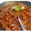Varkensvlees in een Babi Pangang-marinade