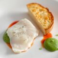 Verloren brood met rog en Niora piment, mousse van spinazie
