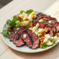 Waldorfsalade met gegrild rundvlees
