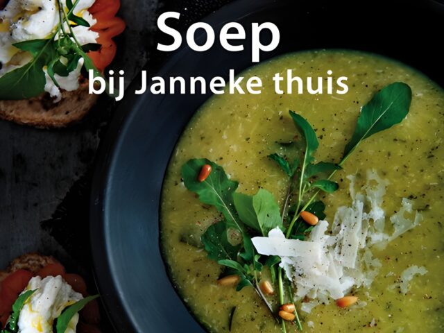 Waterkerssoep met pestocroutons
