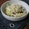 Witte koolsalade met feta en heerlijke dressing