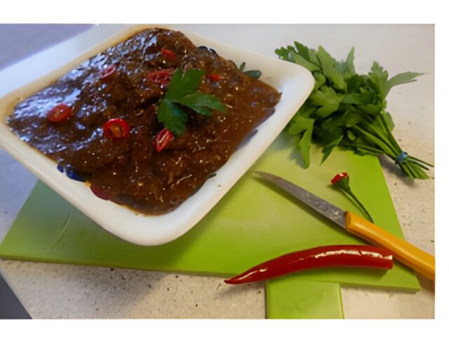 Zoet-Pittige Indische Stoofschotel