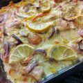 Ovenschotel met kip, paprika en een saus van crème fraîche kippenbouillon