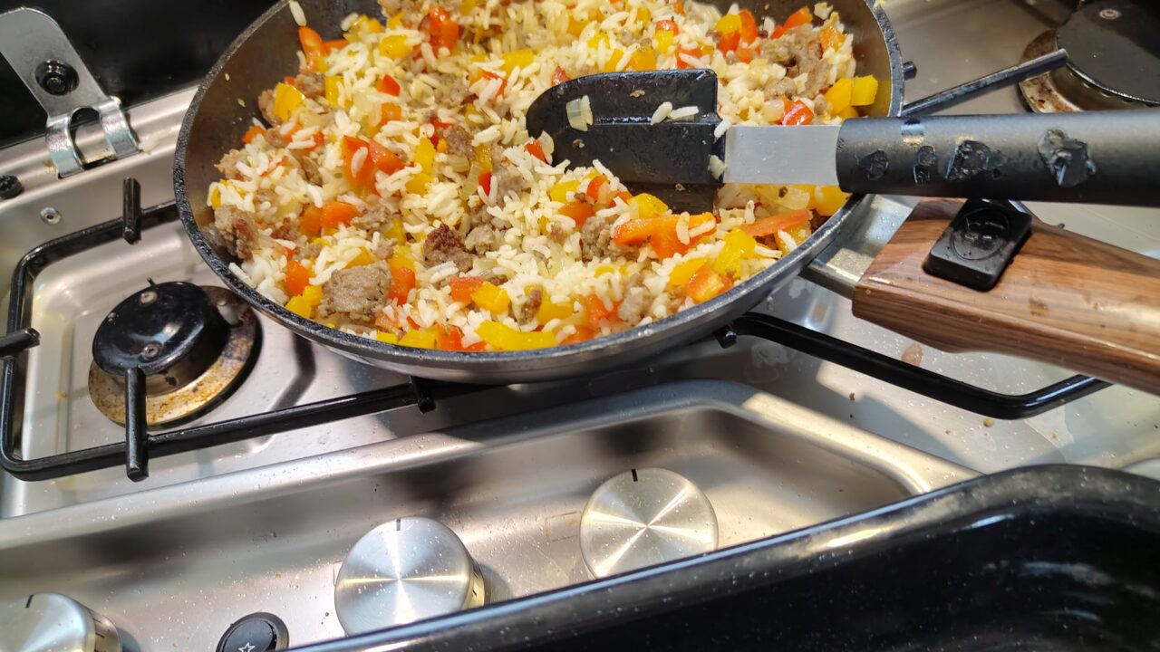 Mexicaanse rijst ovenschotel met paprika gehakt en paprika, foto 3