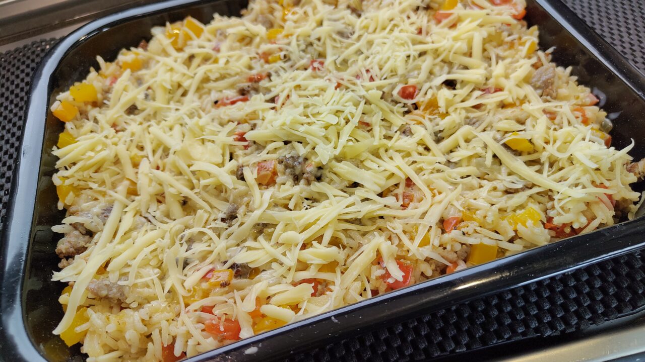 Mexicaanse rijst ovenschotel met paprika gehakt en paprika, foto 4