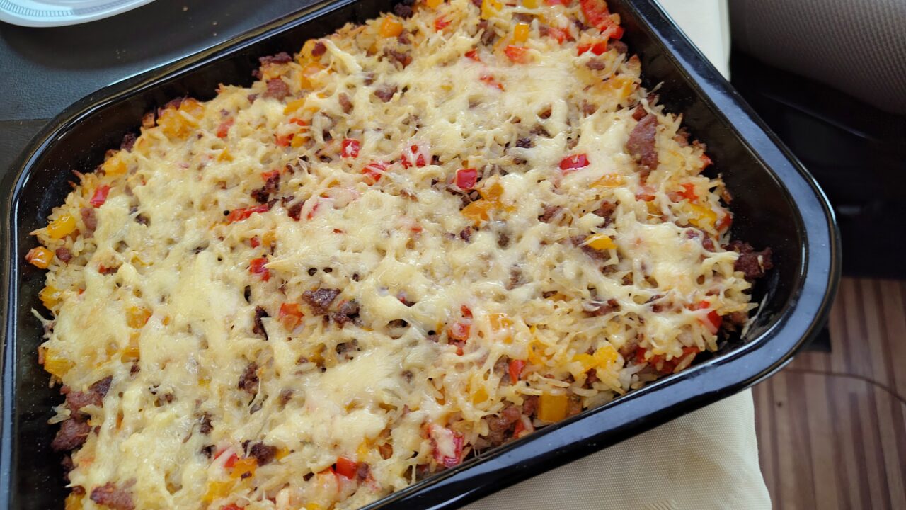 Mexicaanse rijst ovenschotel met paprika gehakt en paprika, foto 1
