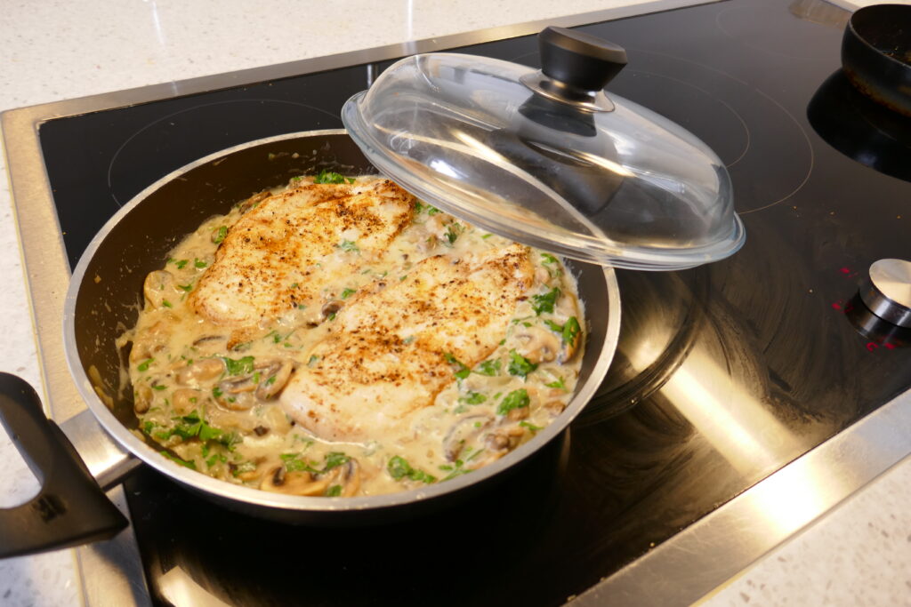 Kipfilet in roomsaus