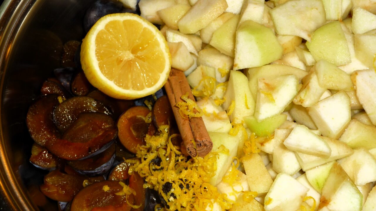 Peren- pruimenjam met kaneel en citroen, foto 2