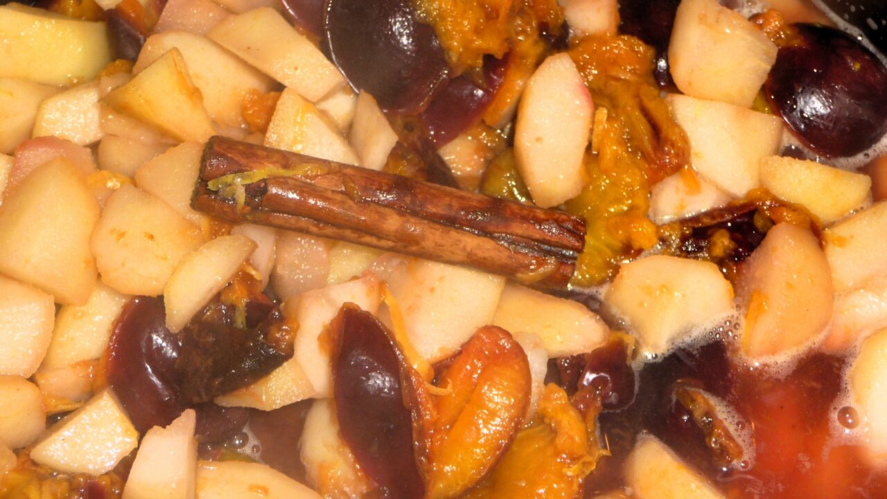 Peren- pruimenjam met kaneel en citroen, foto 3