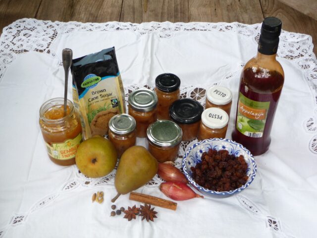 Kruidige perenchutney