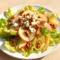 Appelslaatje met witloof en walnoten