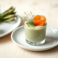 Aspergemousse met zalm