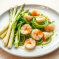 Asperges met kreeft en groene spaghetti
