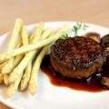 Asperges met tournedos in eigen jus