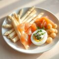 Asperges met zalm en ei