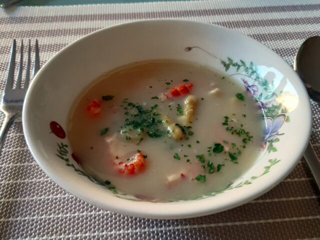 Aspergesoep met rivierkreeftjes
