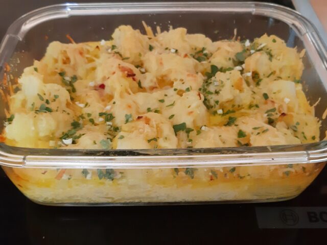 Bloemkoolgratin met kaas en ei
