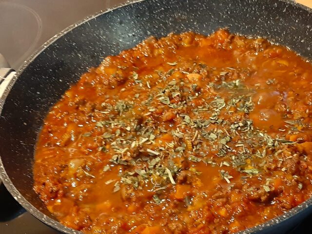 Bolognesesaus naar Italiaans recept uit slowcooker of pan