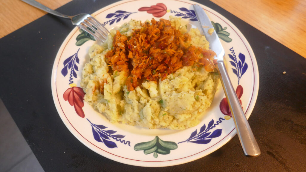 Broccoli stamppot met licht pittige tonijn