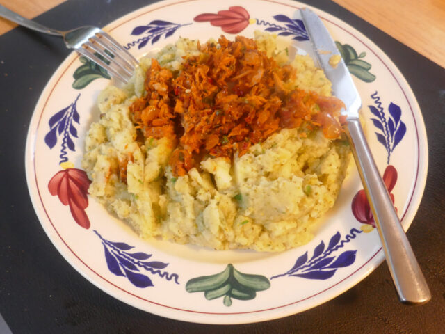 Broccoli stamppot met licht pittige tonijn