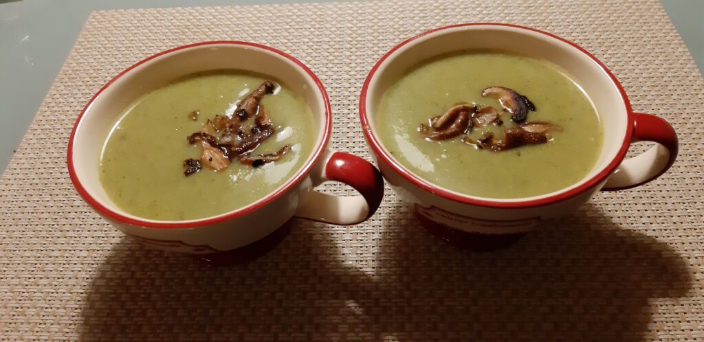 Broccolisoep met shiitake