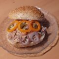 Broodje pittige tonijnsalade