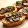Bruschetta met gemarineerde champignons