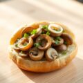 Champignon-knoflook lunchbroodje