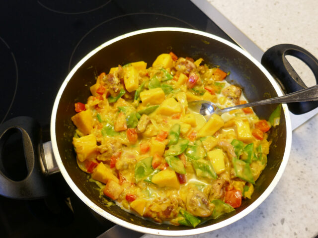 Chicken Curry met mango en groente