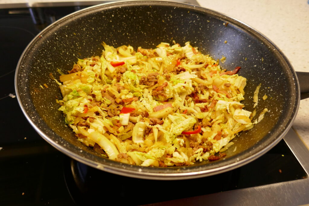 Chinese kool met gehakt en spekjes uit de wok