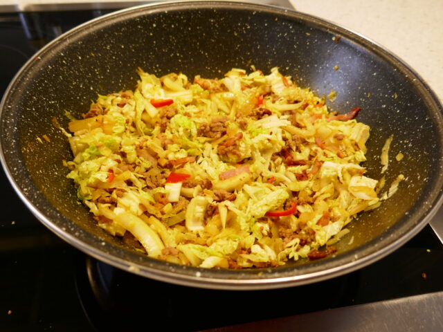 Chinese kool met gehakt en spekjes uit de wok