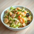 Chinese koolsalade met tonijn en zeevruchten