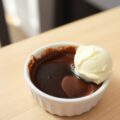 Chocolade crème brûlée met vanille ijs