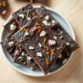 Chocoladestaafjes met munt en sinaasappel