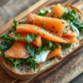 Ciabatta brood met ruccolasla en zalm