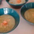 Courgette-preisoep met dille en gerookte zalm