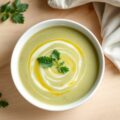 Courgettesoep met rucola