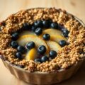 Crumble met peren en bosbessen
